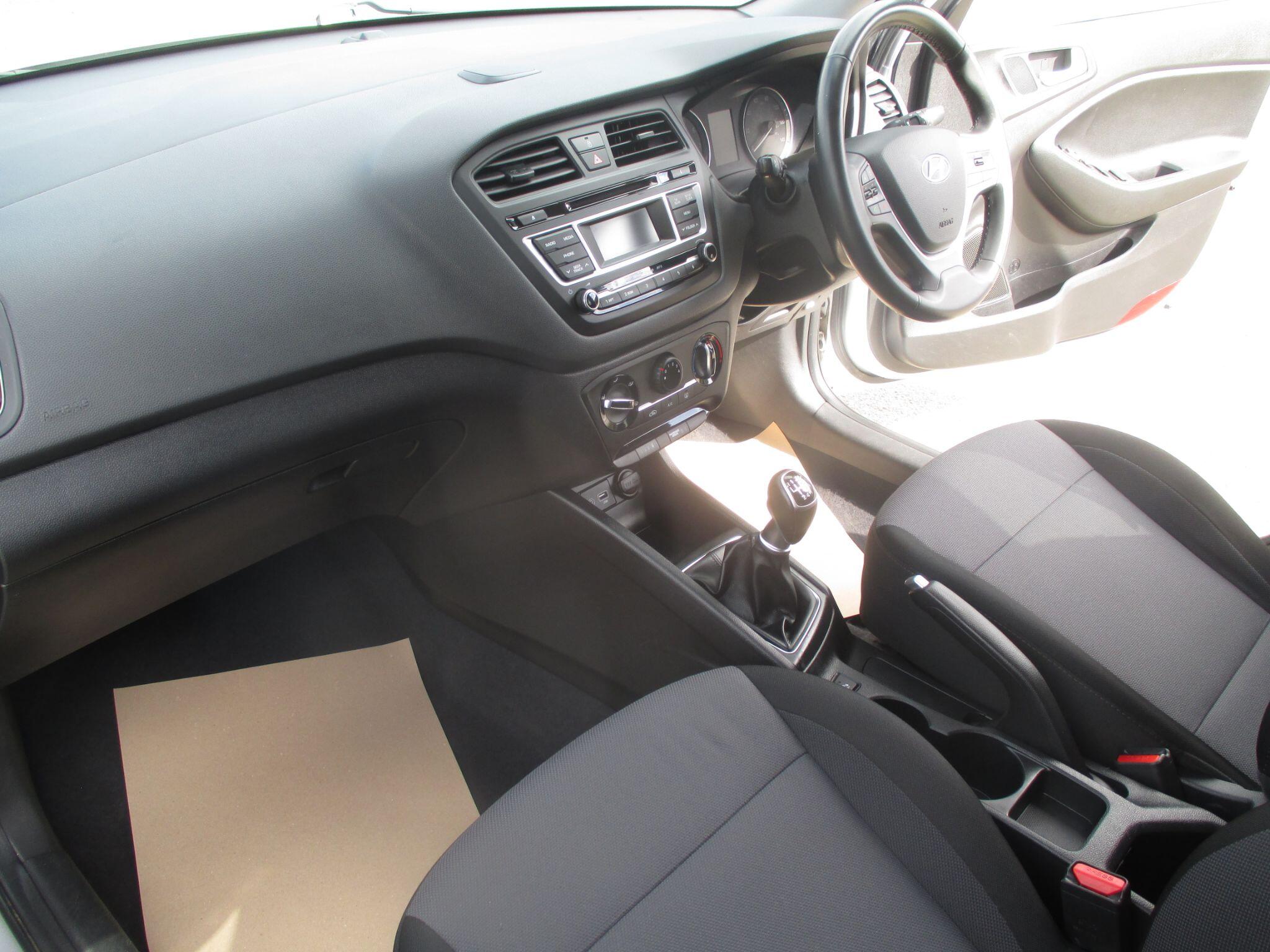 Hyundai I20 view 31