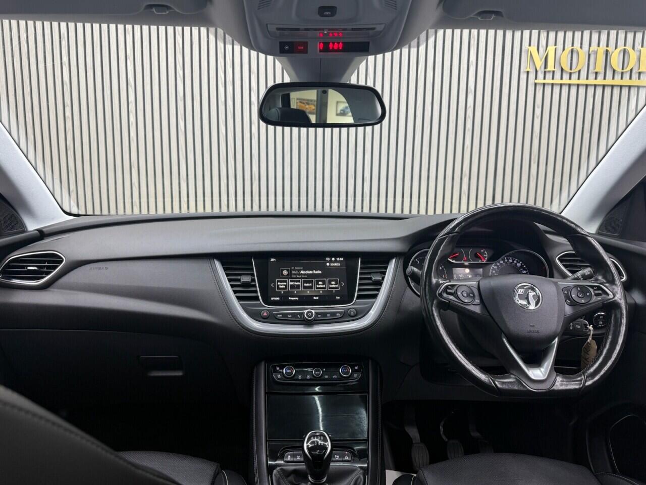 Vauxhall Grandland X view 8