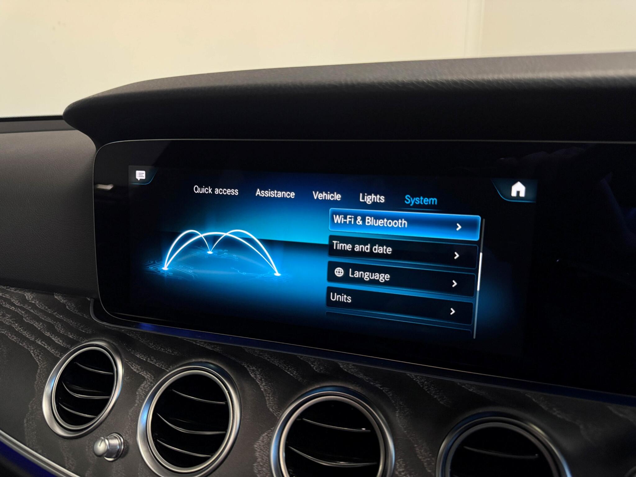 Mercedes-Benz E-Class view 54
