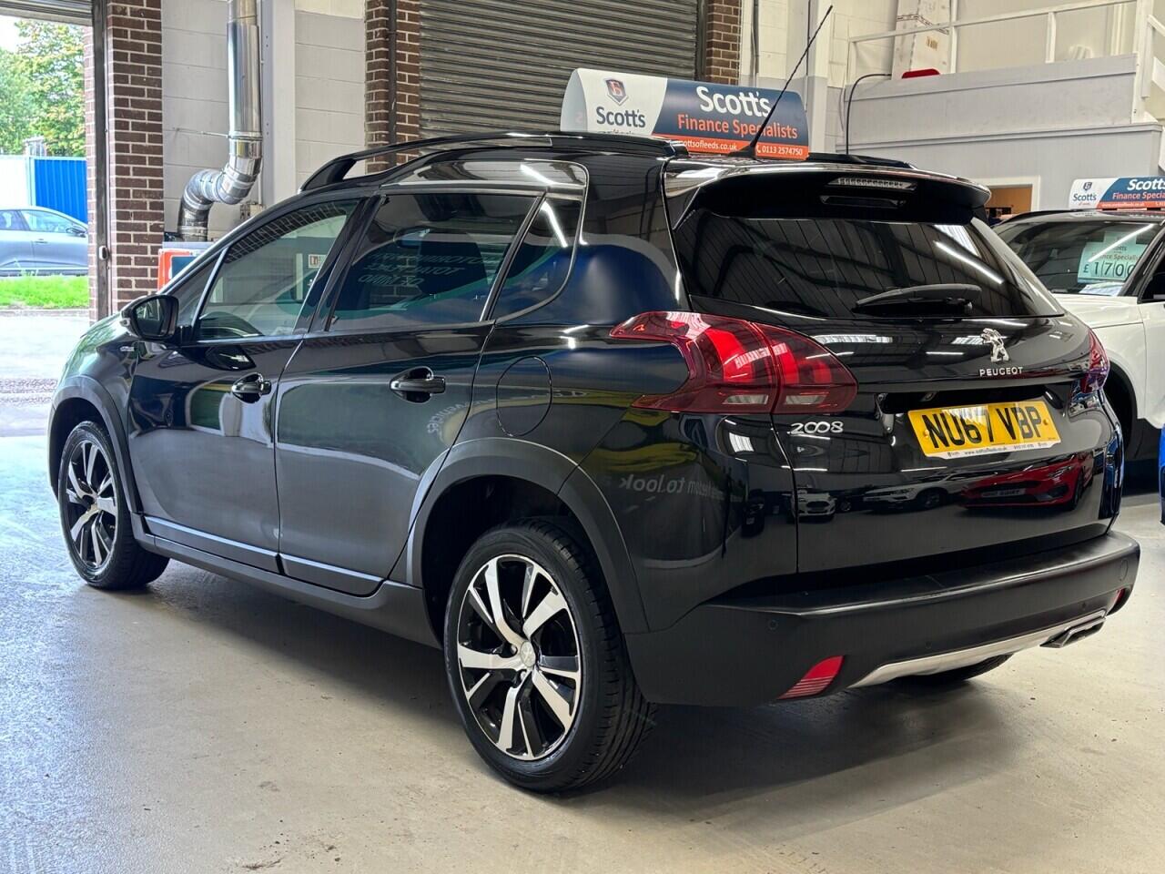 Peugeot 2008 view 7