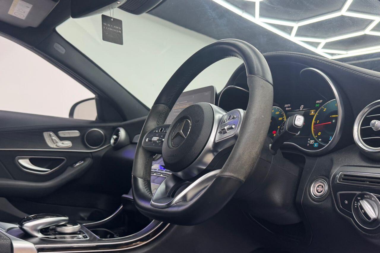 Mercedes-Benz C-Class view 19