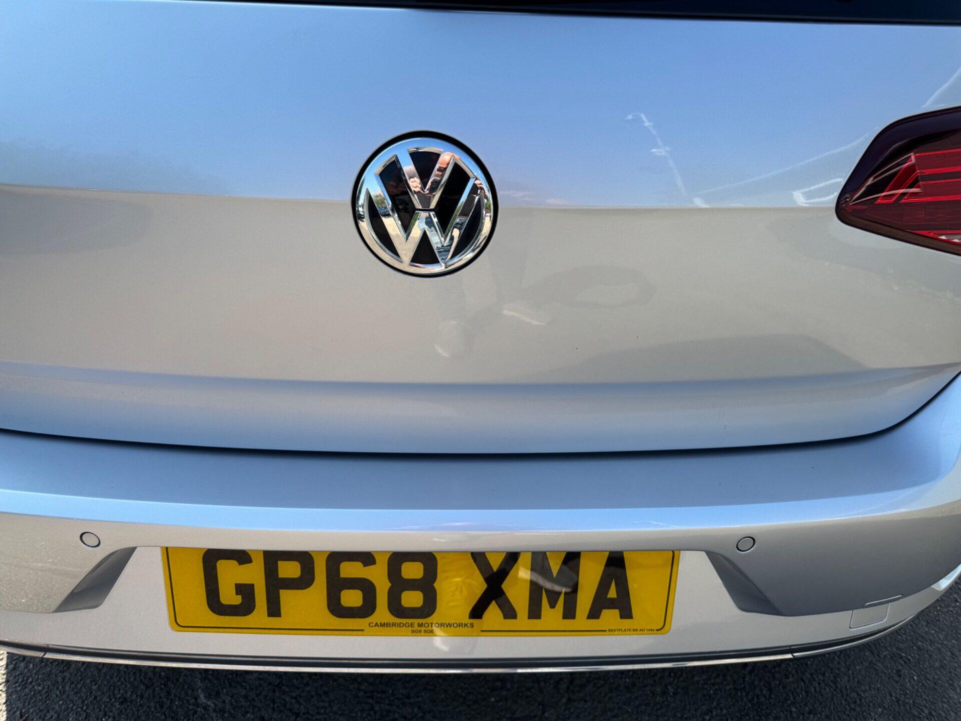 Volkswagen Golf view 23