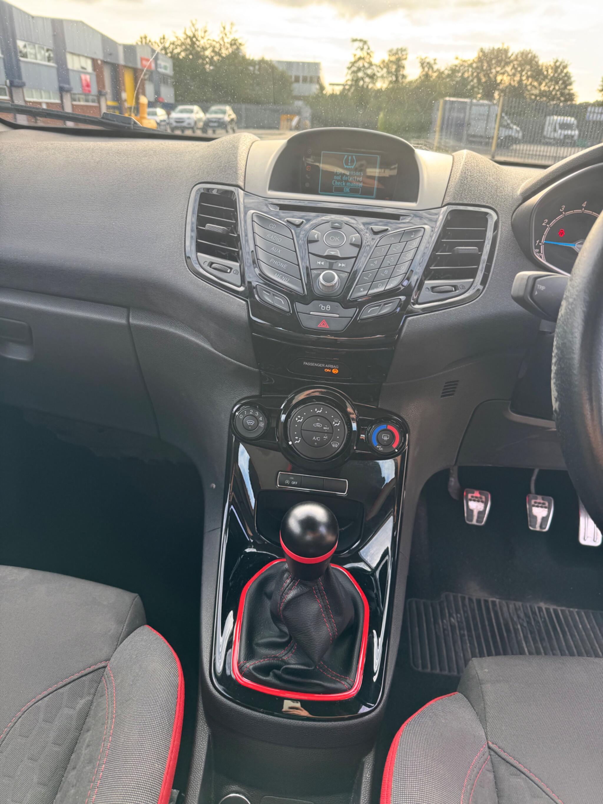 Ford Fiesta view 20