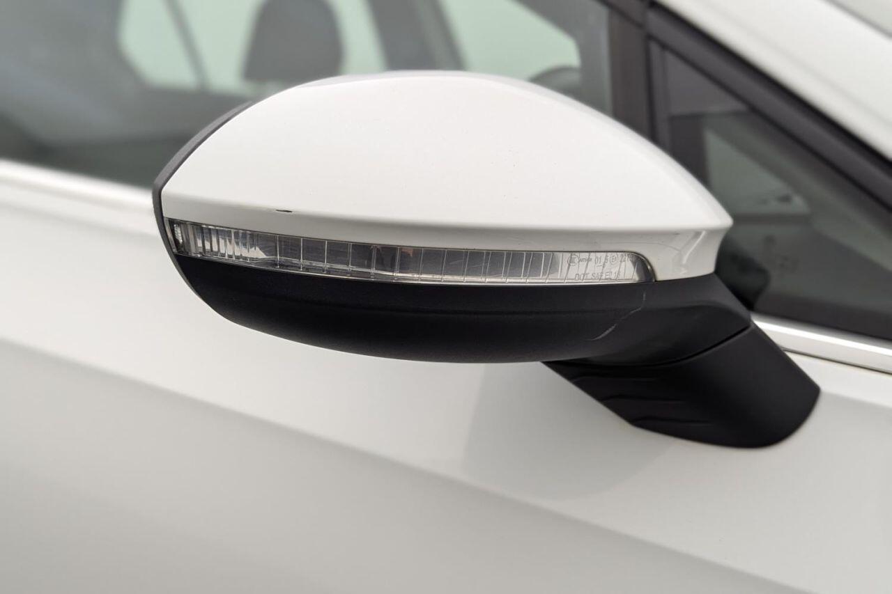 Volkswagen Golf view 41