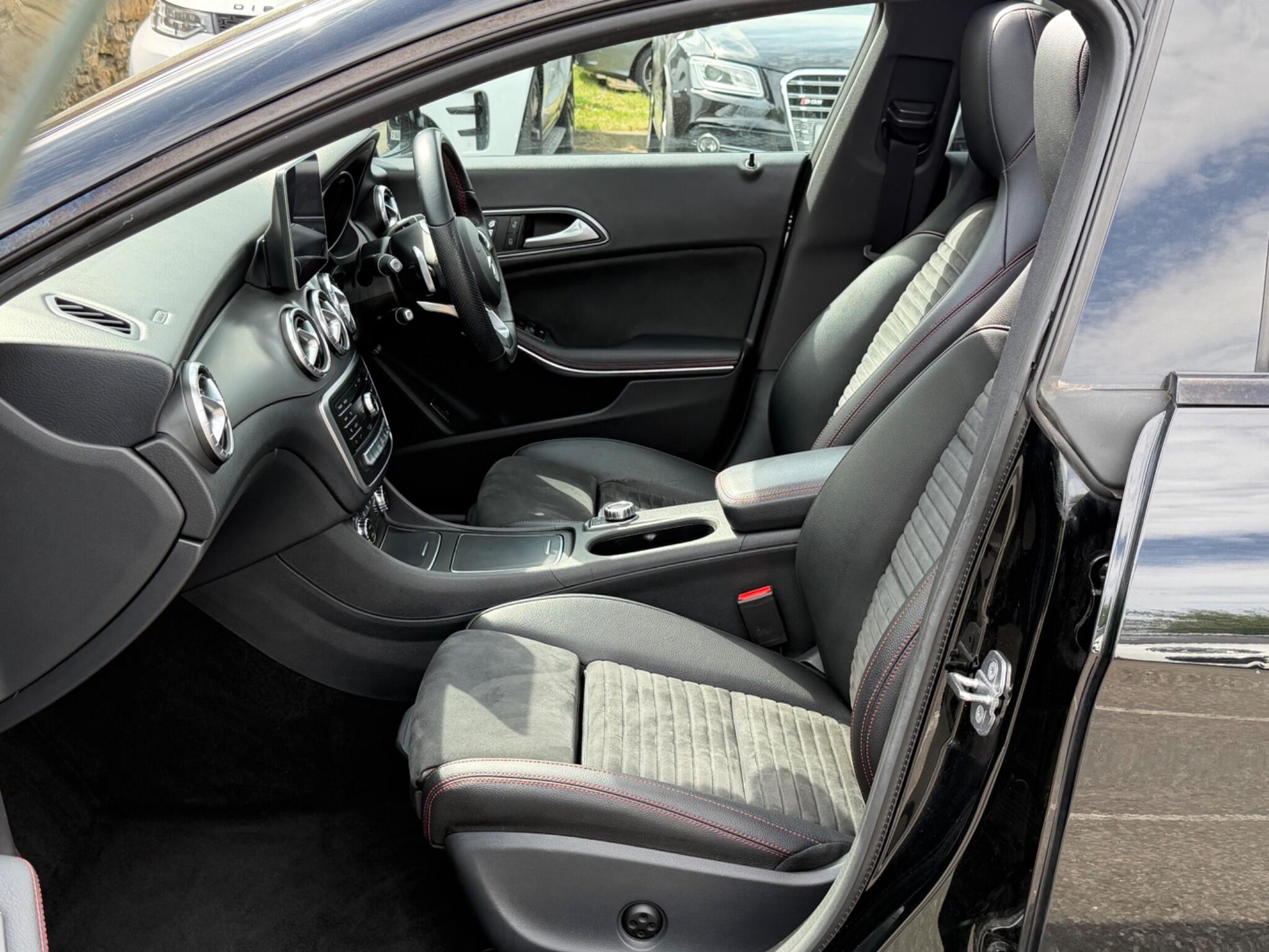 Mercedes-Benz Cla view 18