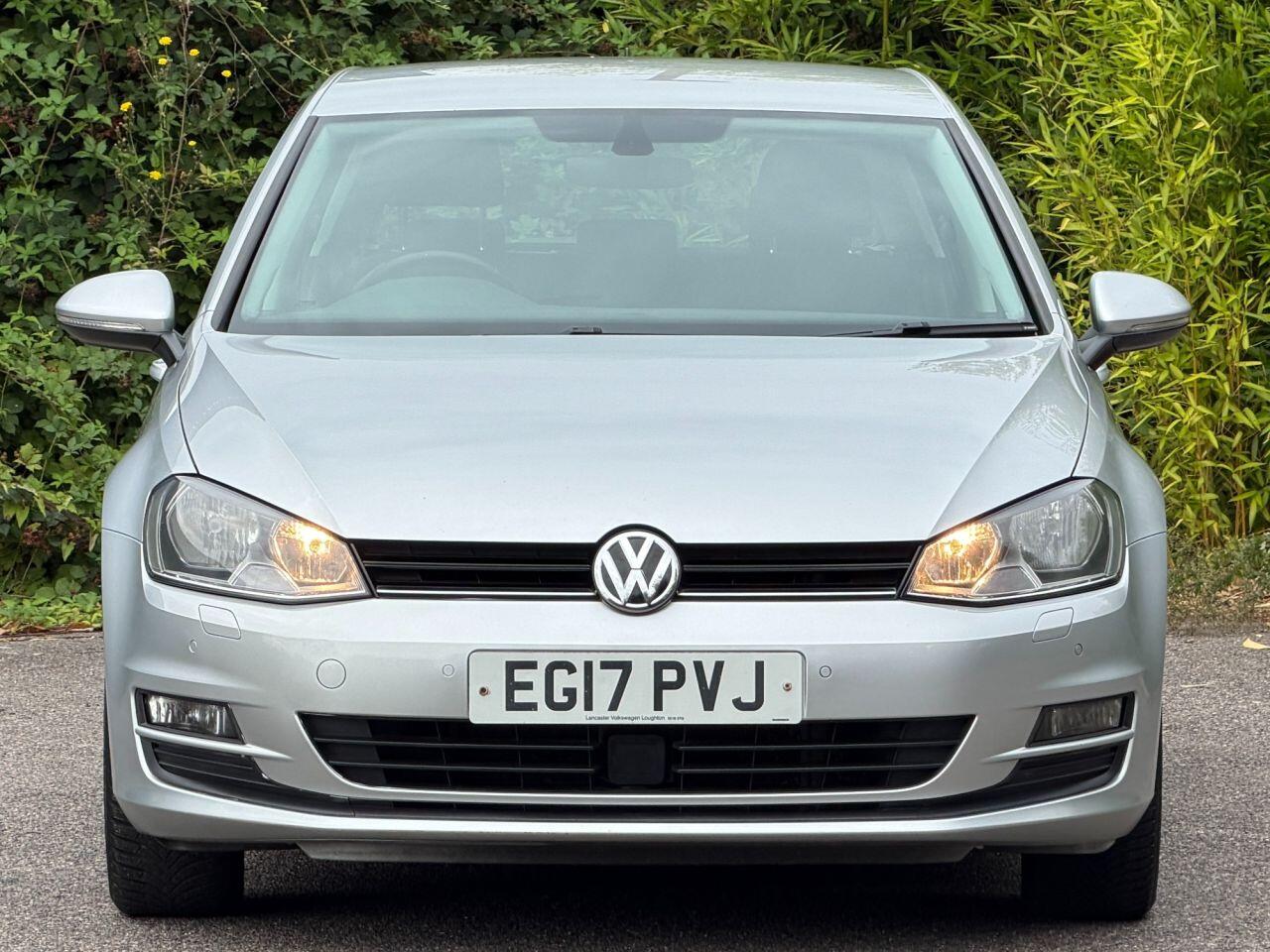 Volkswagen Golf view 5