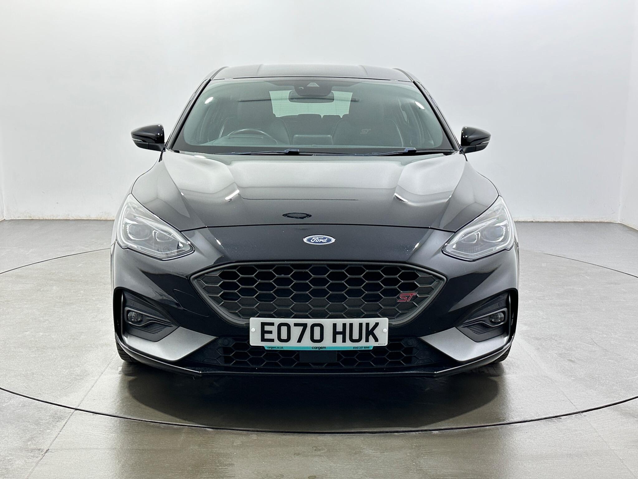 Ford Focus view 3