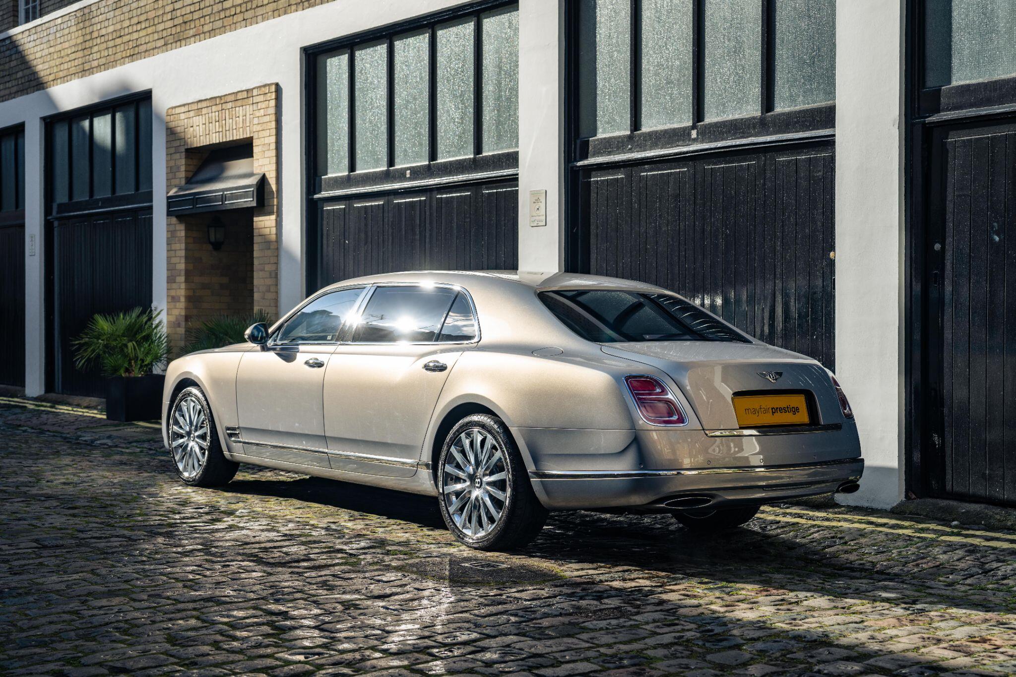 Bentley Mulsanne view 25