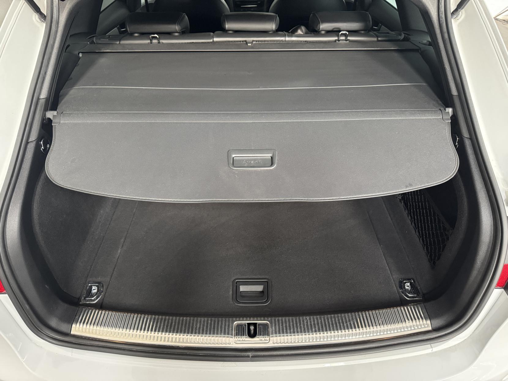 Audi A4 Avant view 64