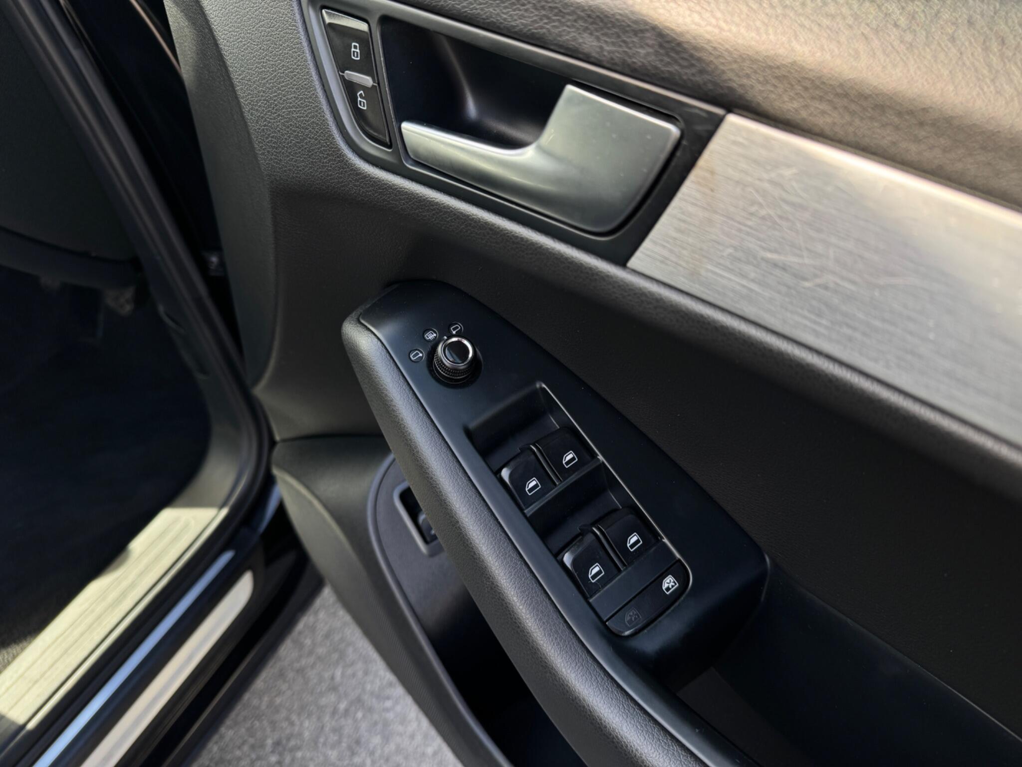 Audi Q5 view 37