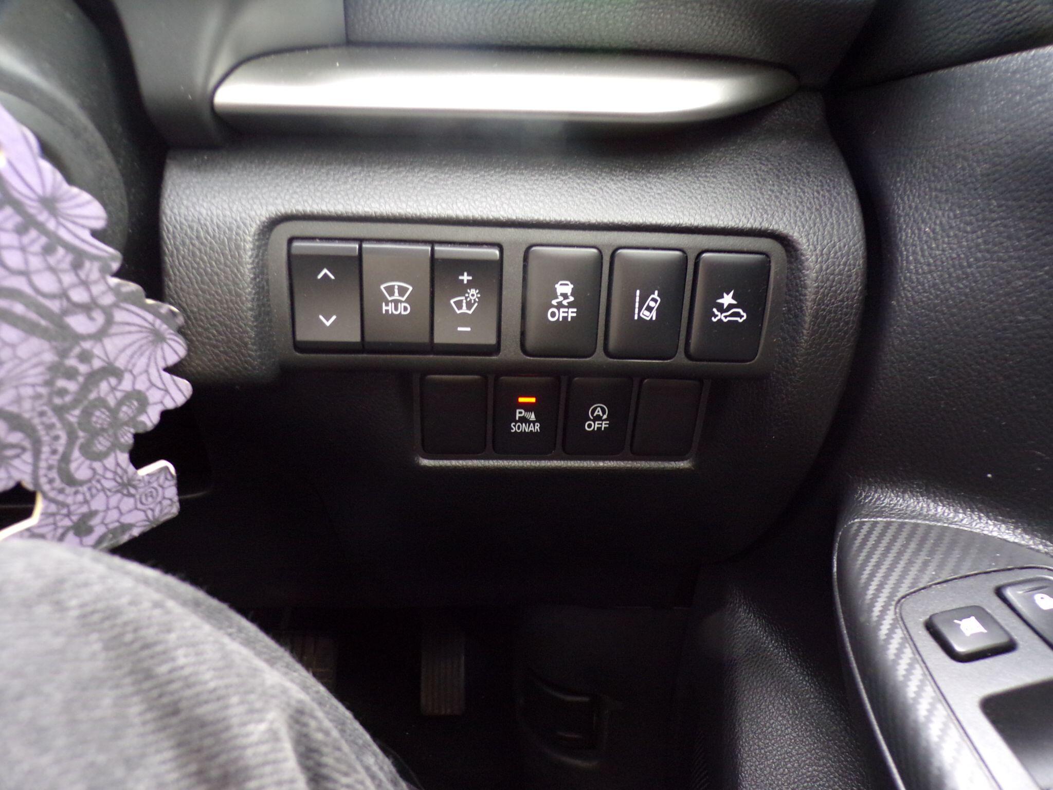 Mitsubishi Eclipse Cross view 15