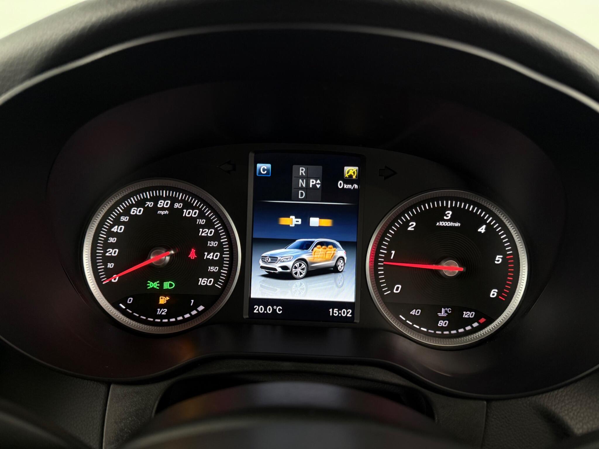 Mercedes-Benz GLC view 16