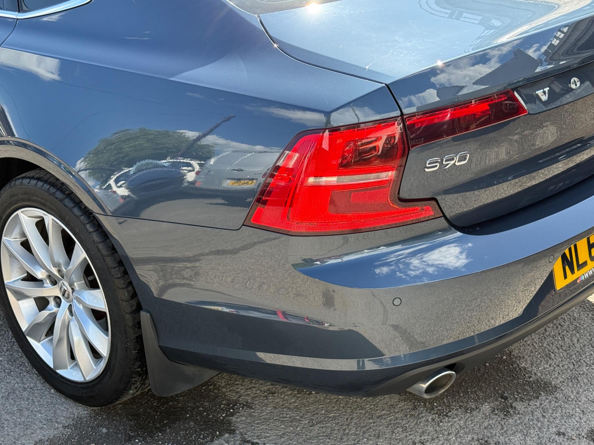 Volvo S90 - Image 25