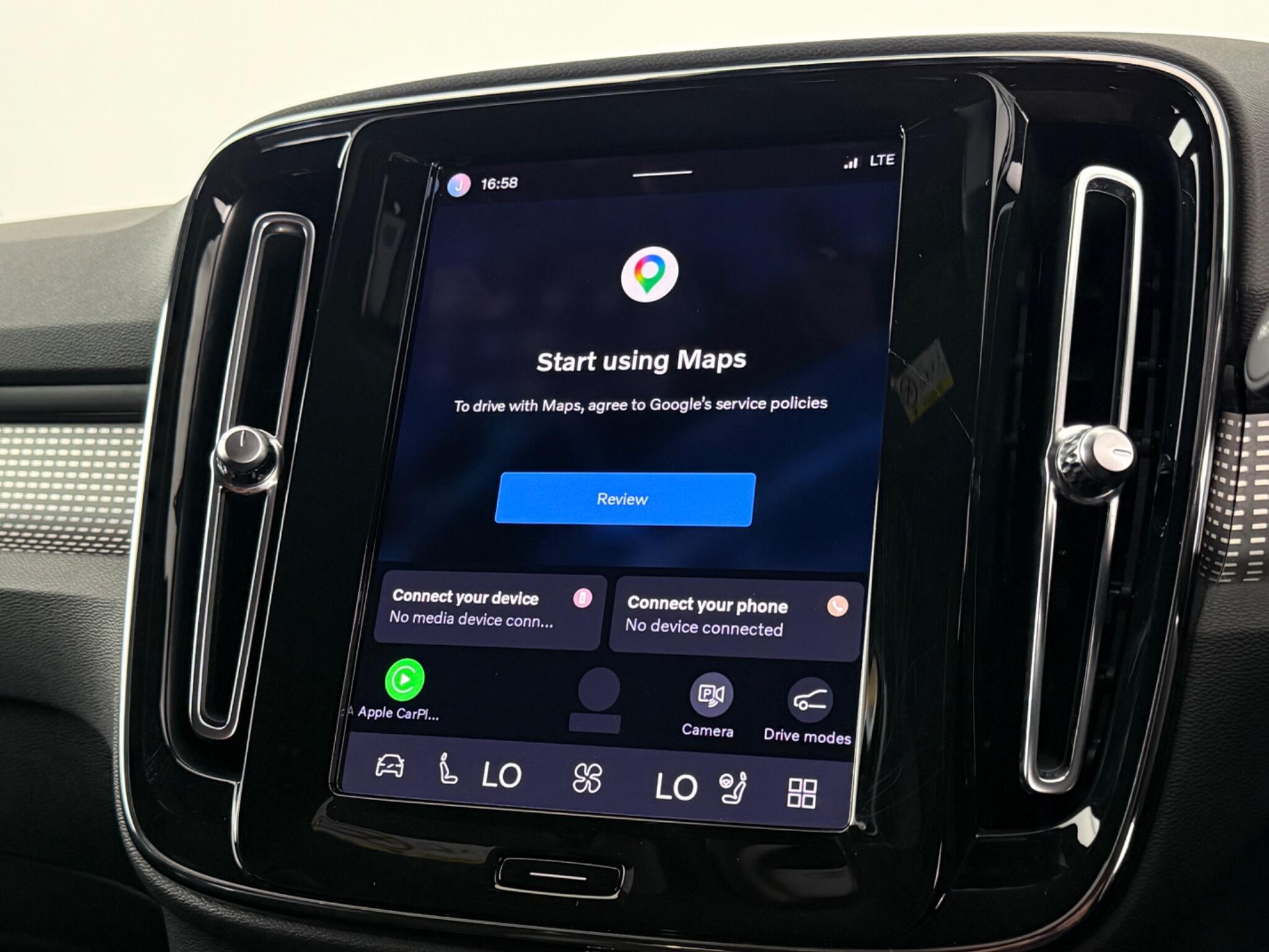 Volvo XC40 view 33