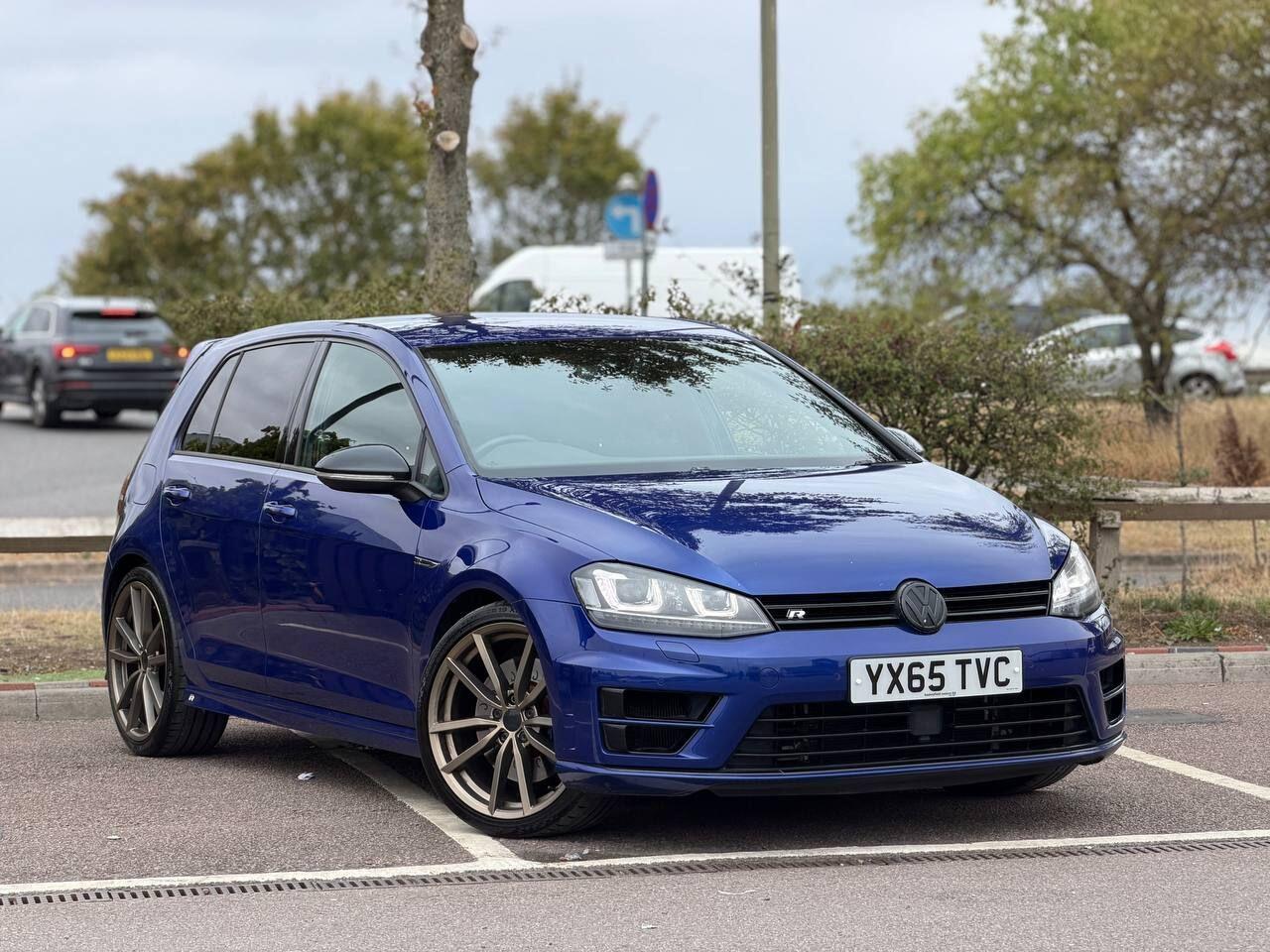 Volkswagen Golf view 48