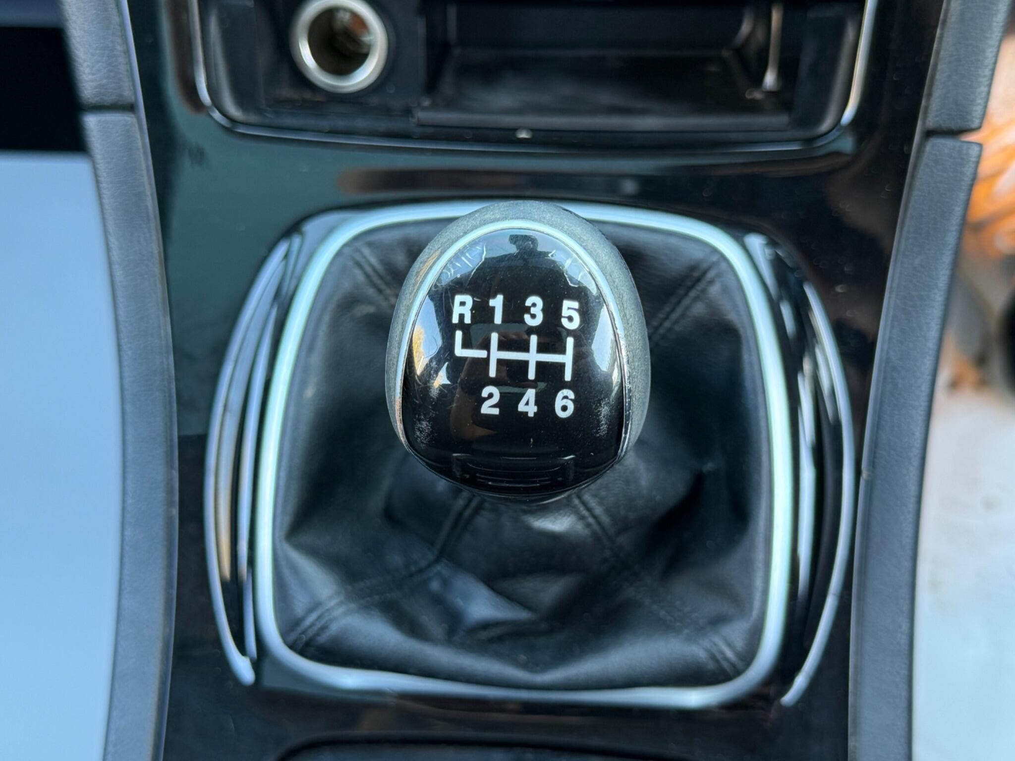 Ford S-Max - Image 30