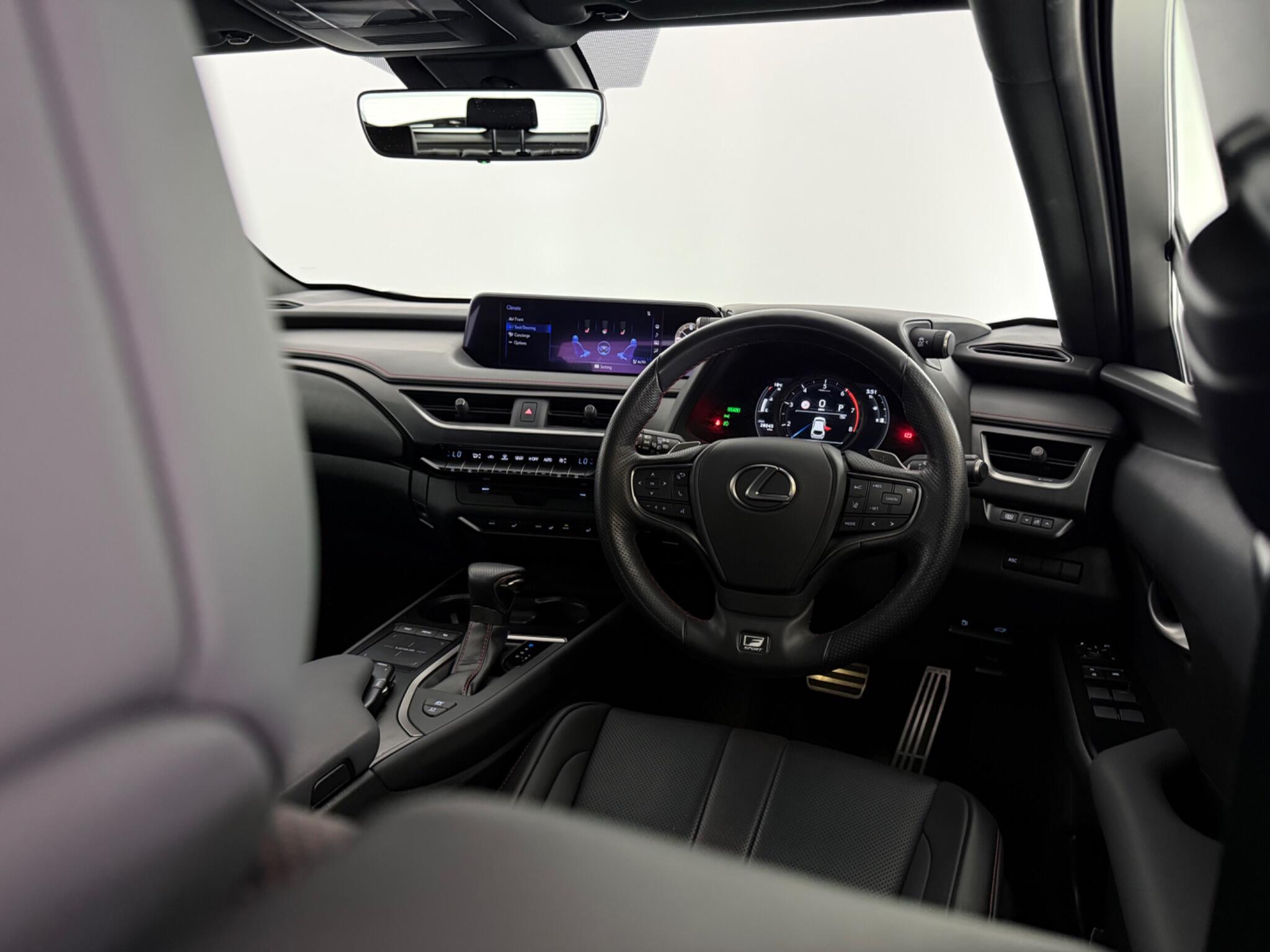 Lexus Ux view 14