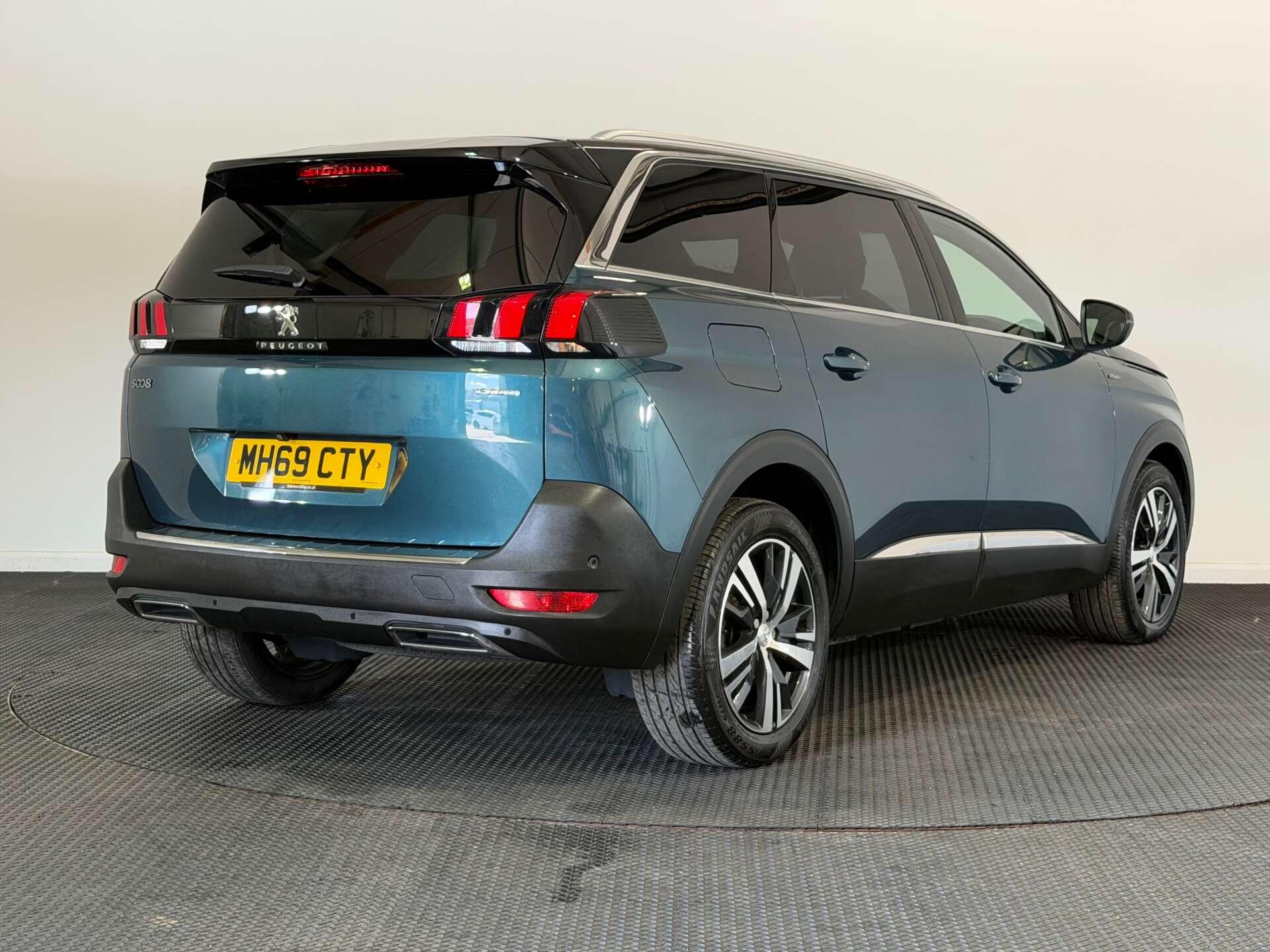 Peugeot 5008 view 7
