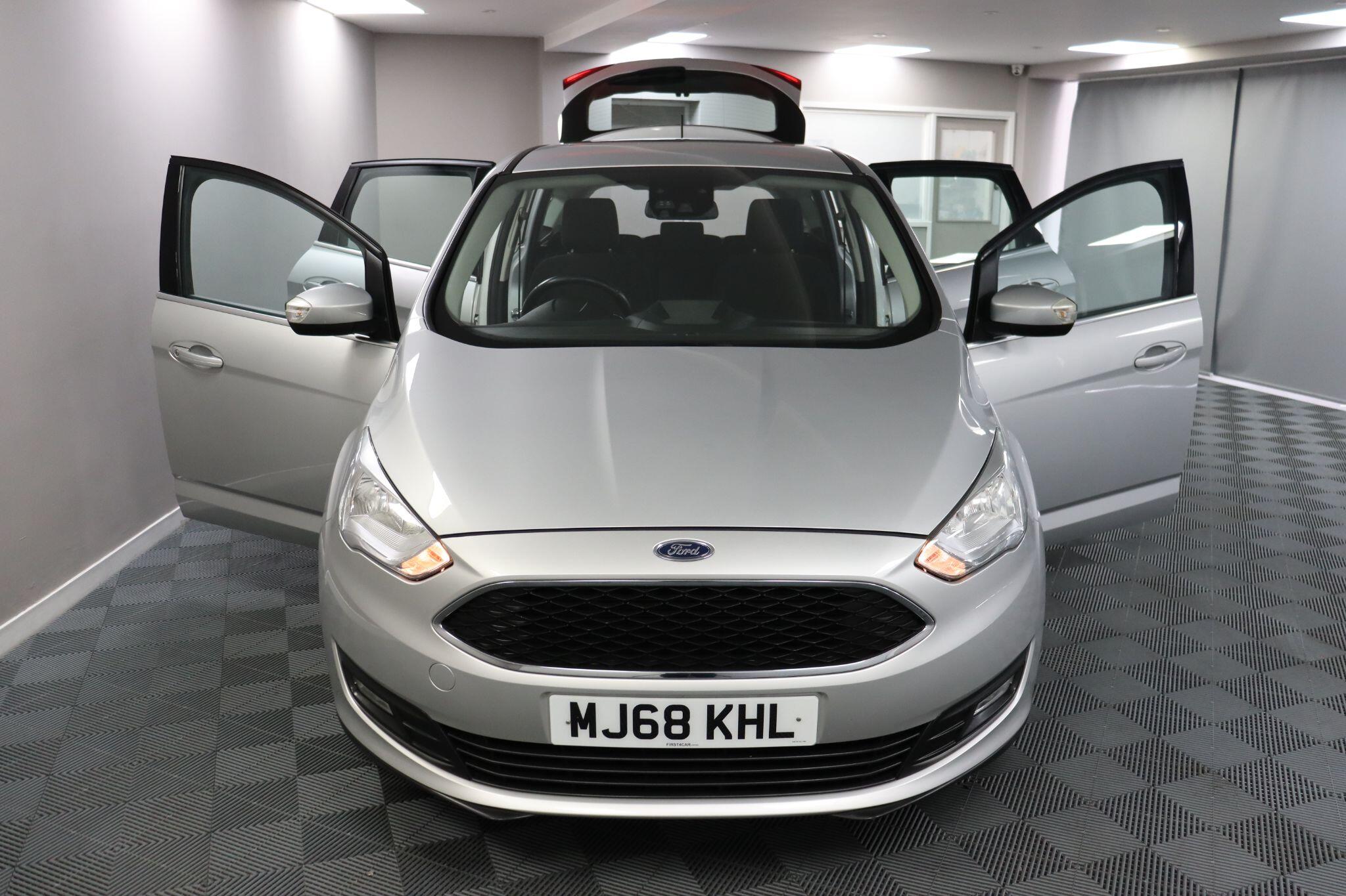 Ford C-Max view 14