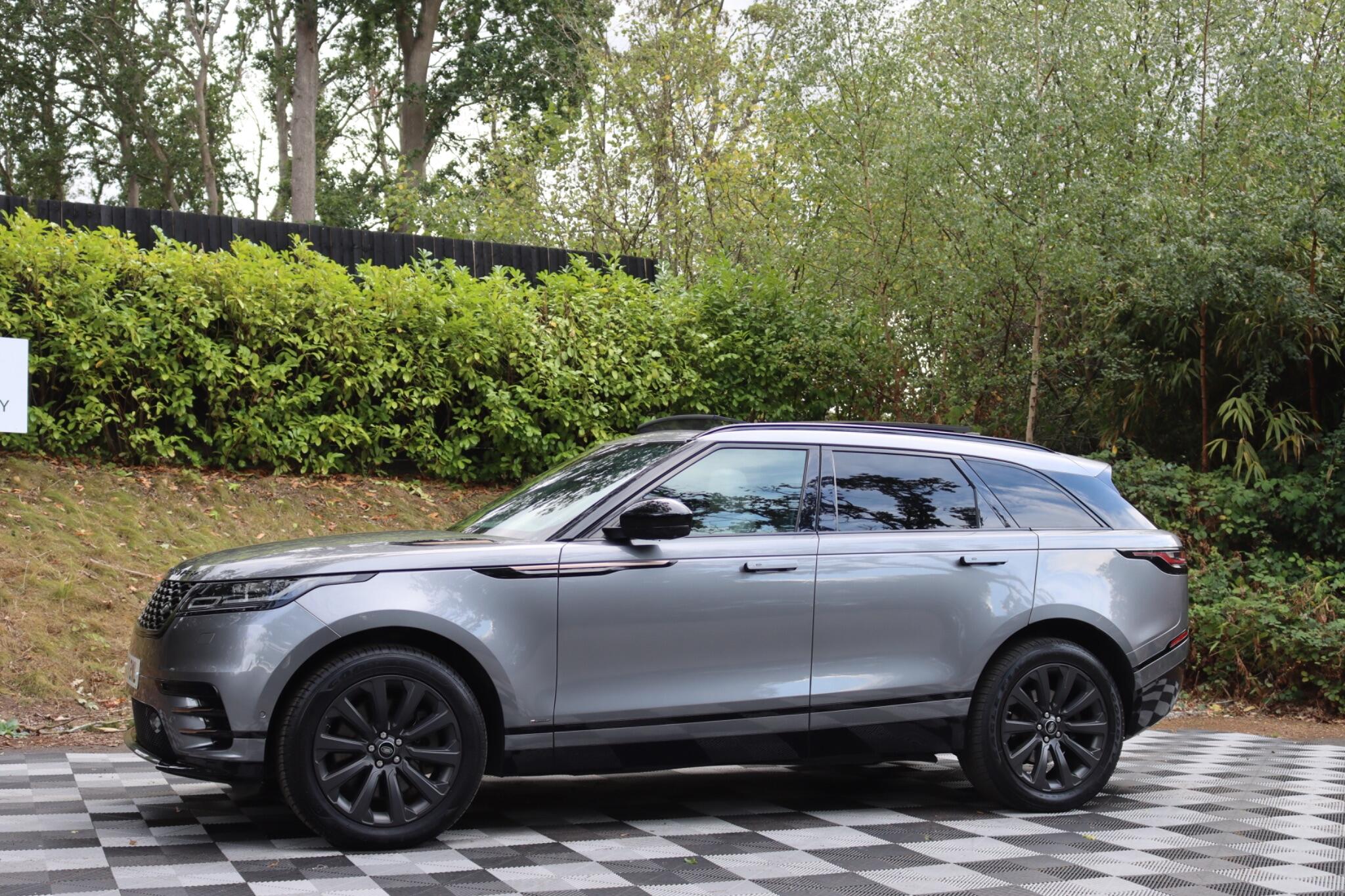 Land Rover Range Rover Velar view 17