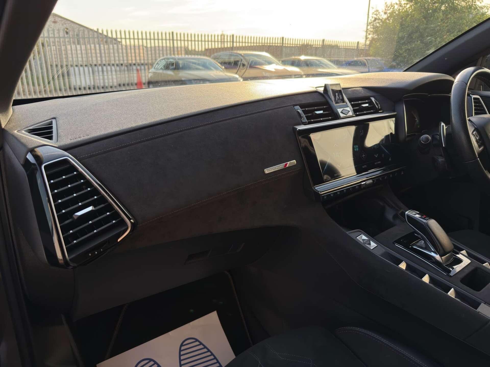 DS Automobiles DS 7 Crossback view 41