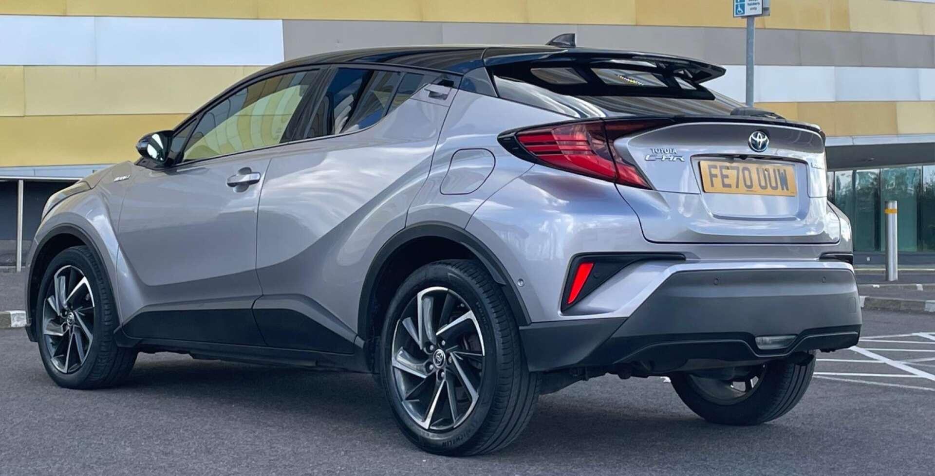 Toyota C-HR view 42