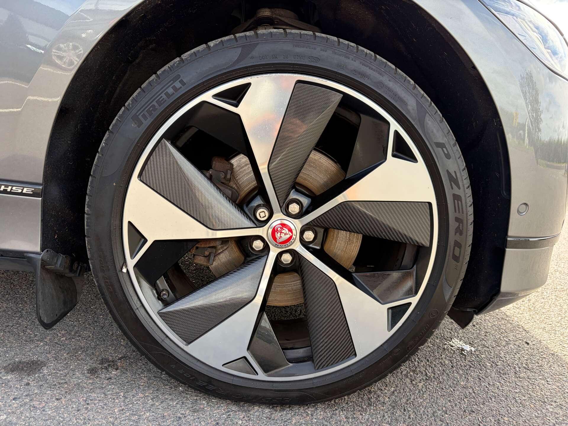 Jaguar I-Pace view 12