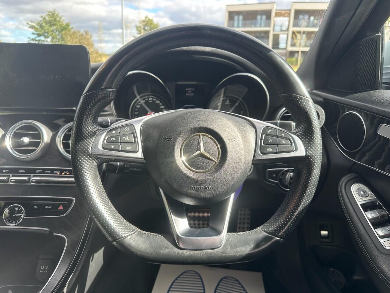 Mercedes-Benz C-Class view 23