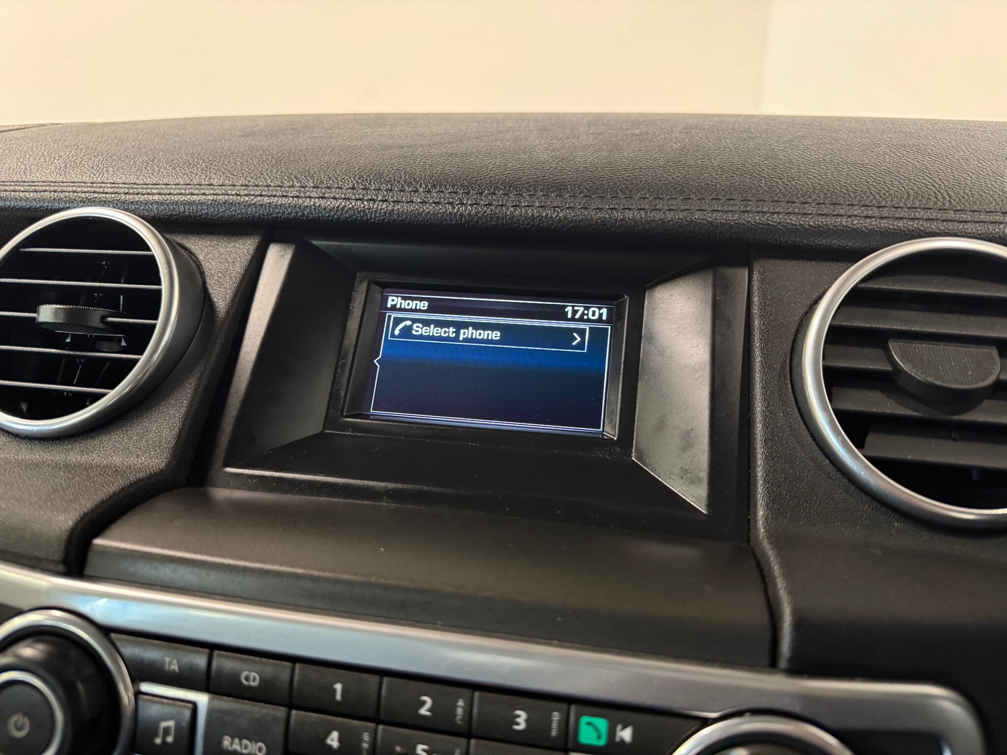 Land Rover Discovery view 22