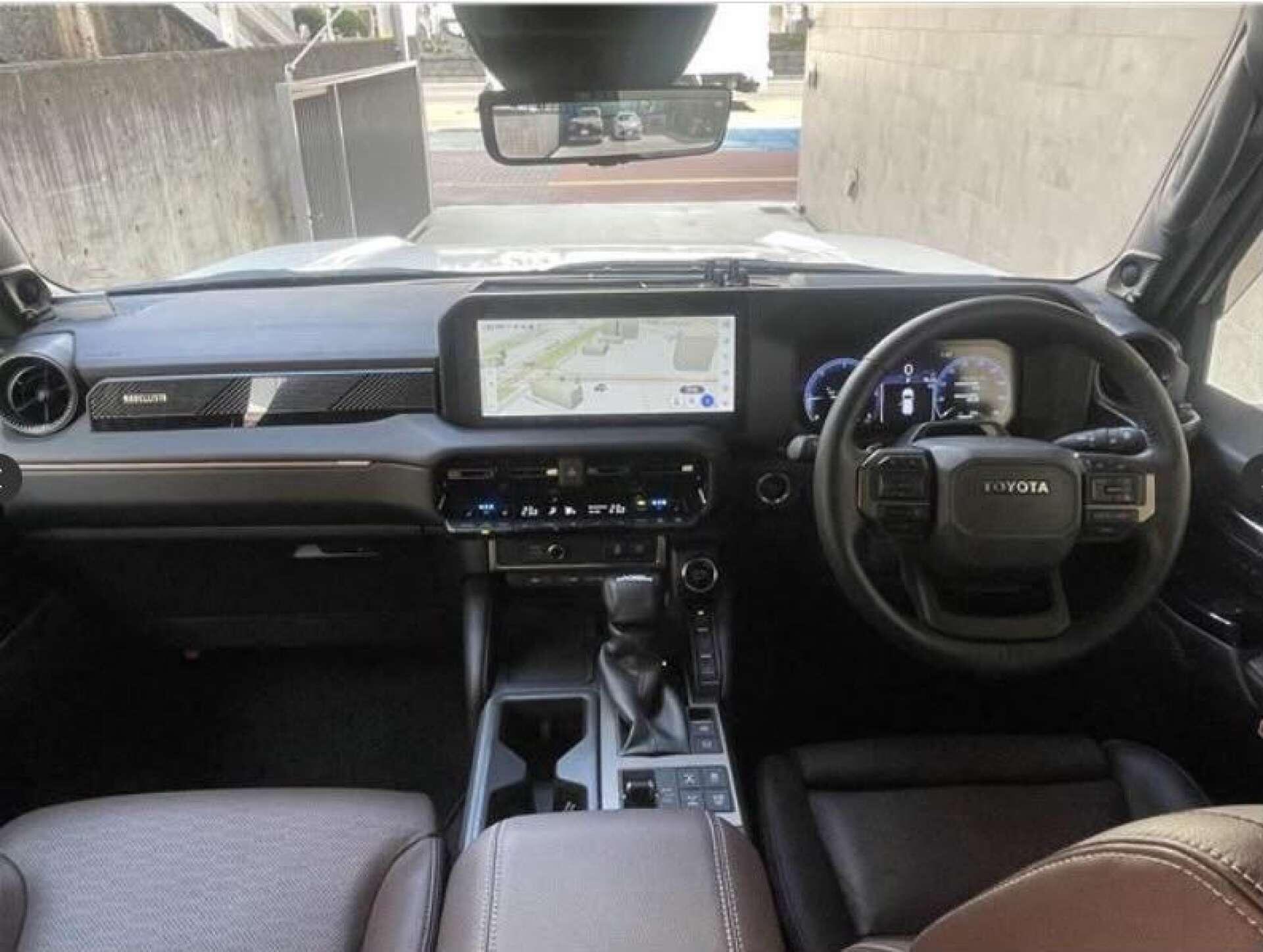 Toyota Land Cruiser view 2