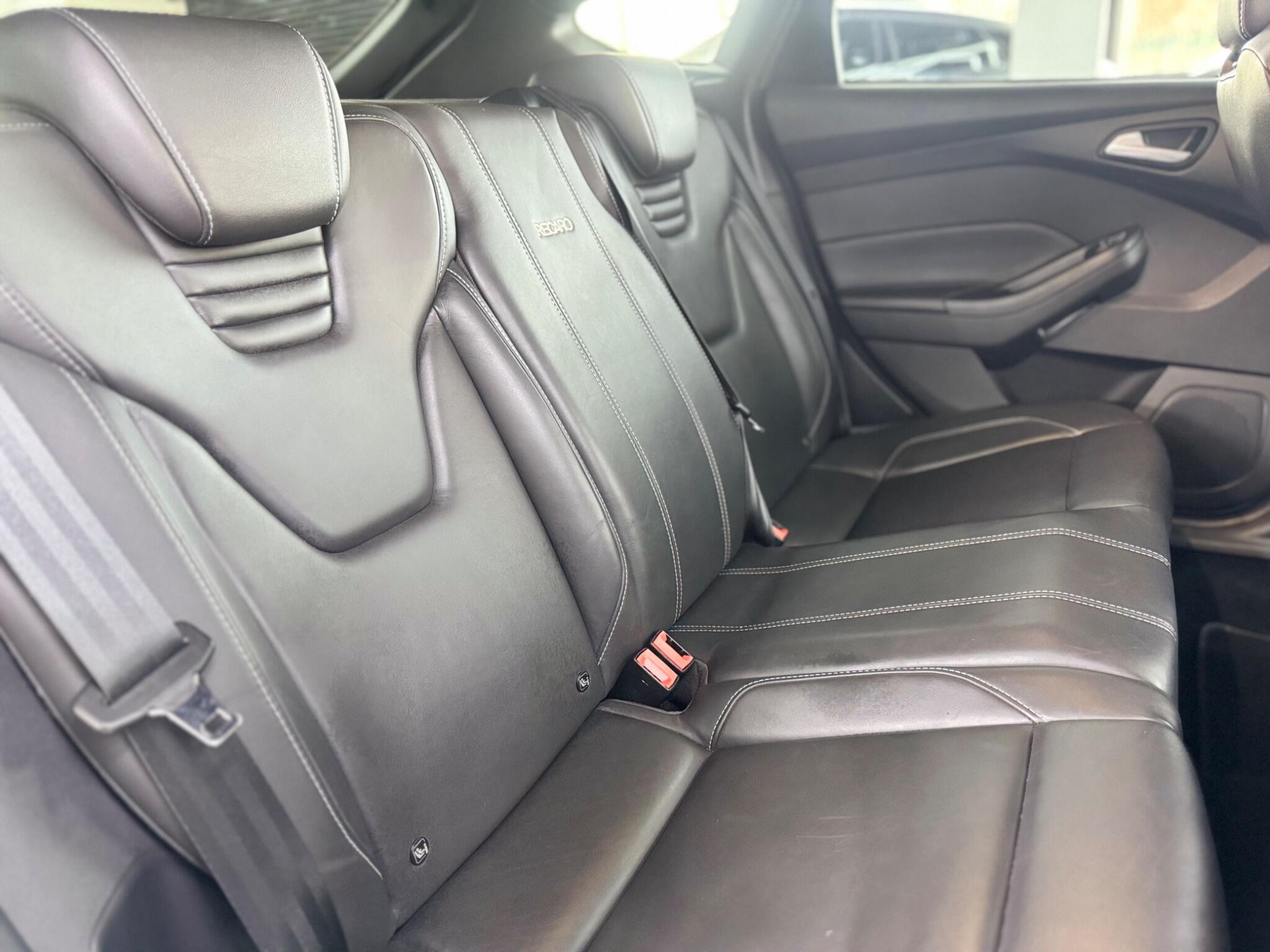 Ford Focus view 33