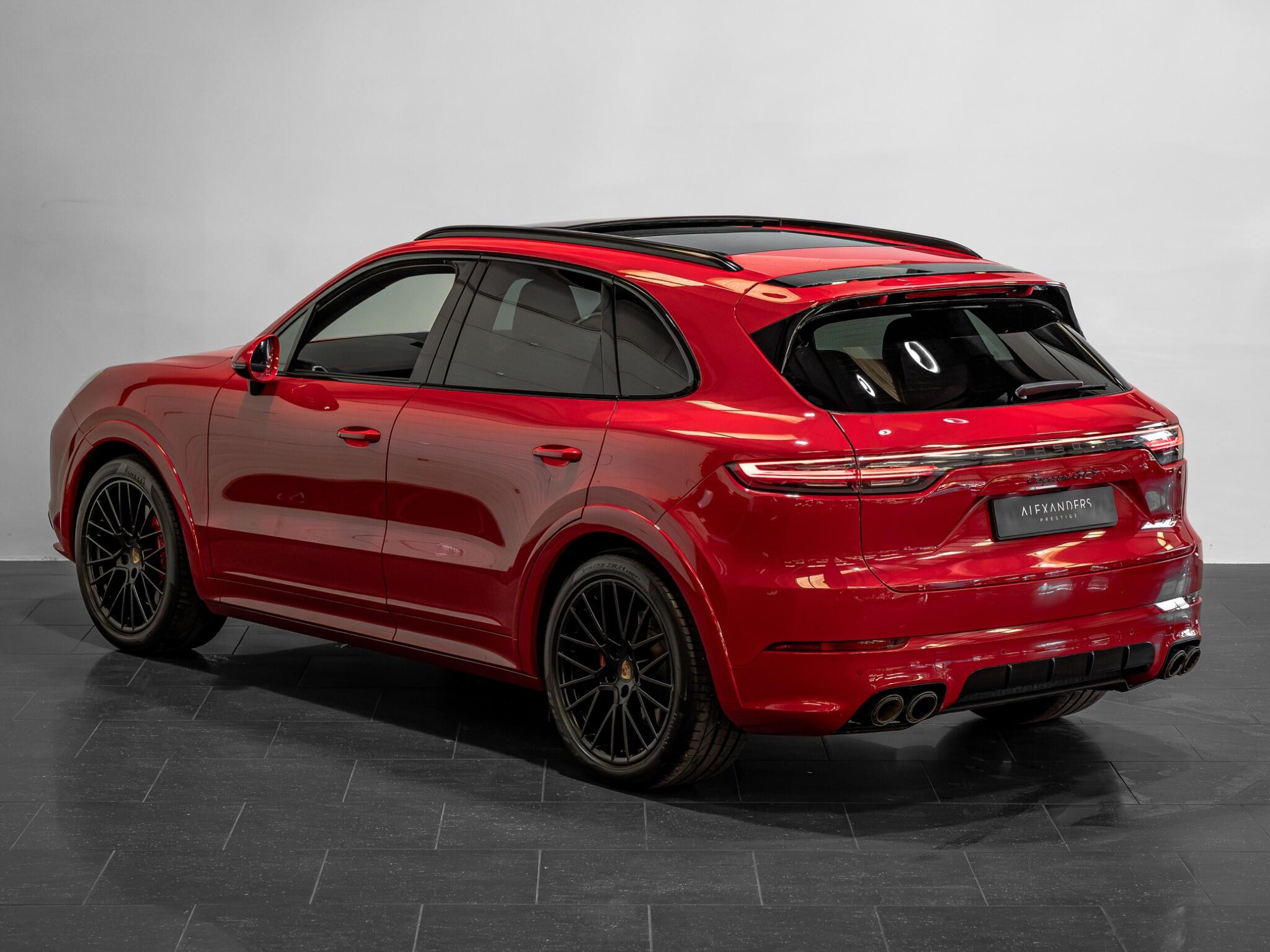 Porsche Cayenne view 5