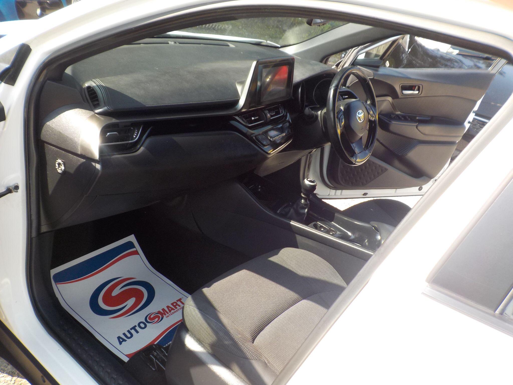 Toyota C-HR 1.2 VVT-i Icon Euro 6 (s/s) 5dr