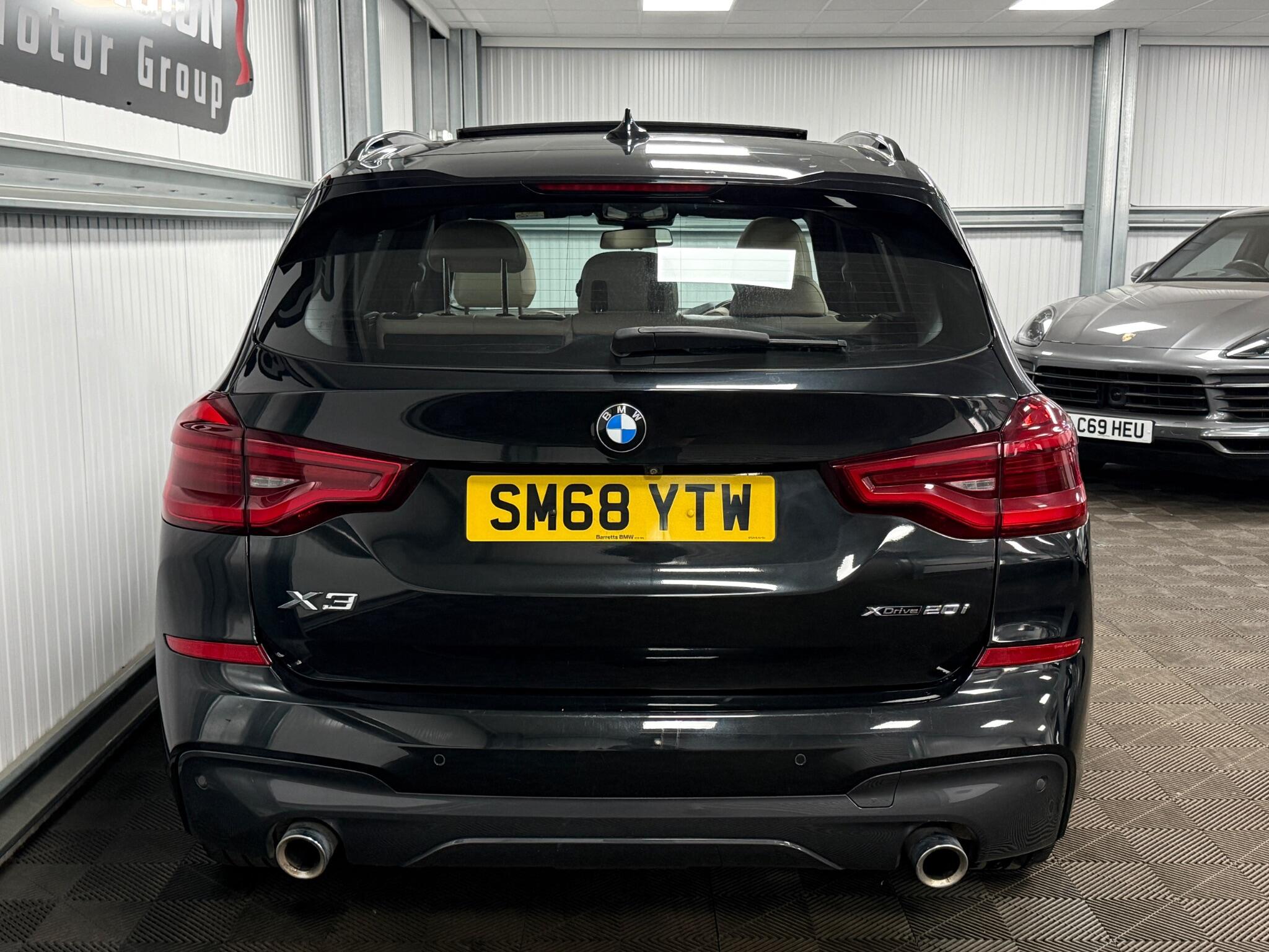 BMW X3 view 9