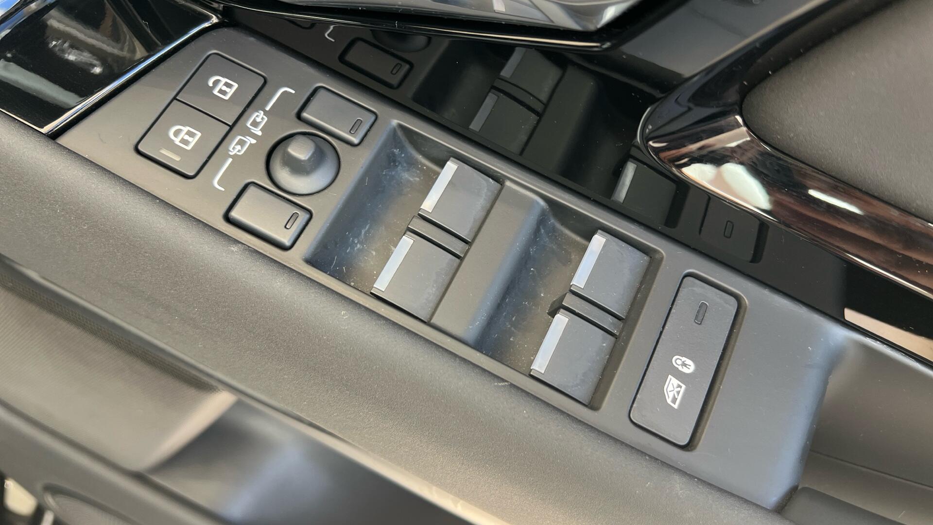 Land Rover Range Rover Evoque view 68