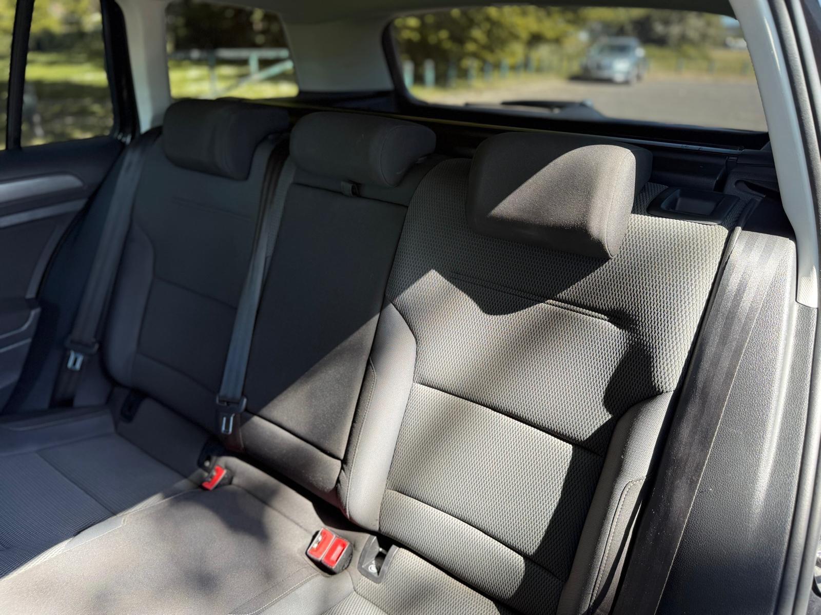 Volkswagen Golf view 36