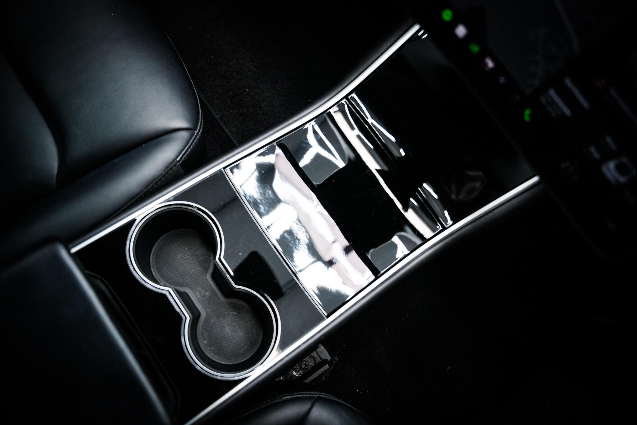 Tesla Model 3 view 7
