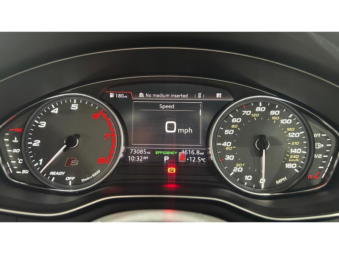 Audi S5 view 32