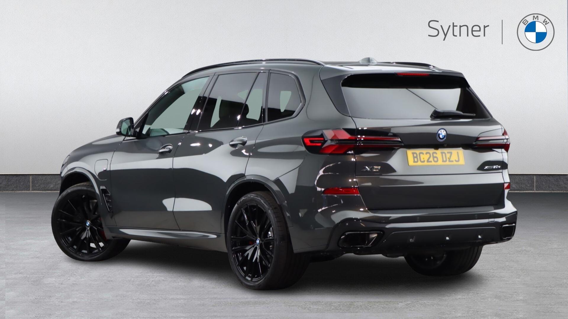 BMW X5 view 2