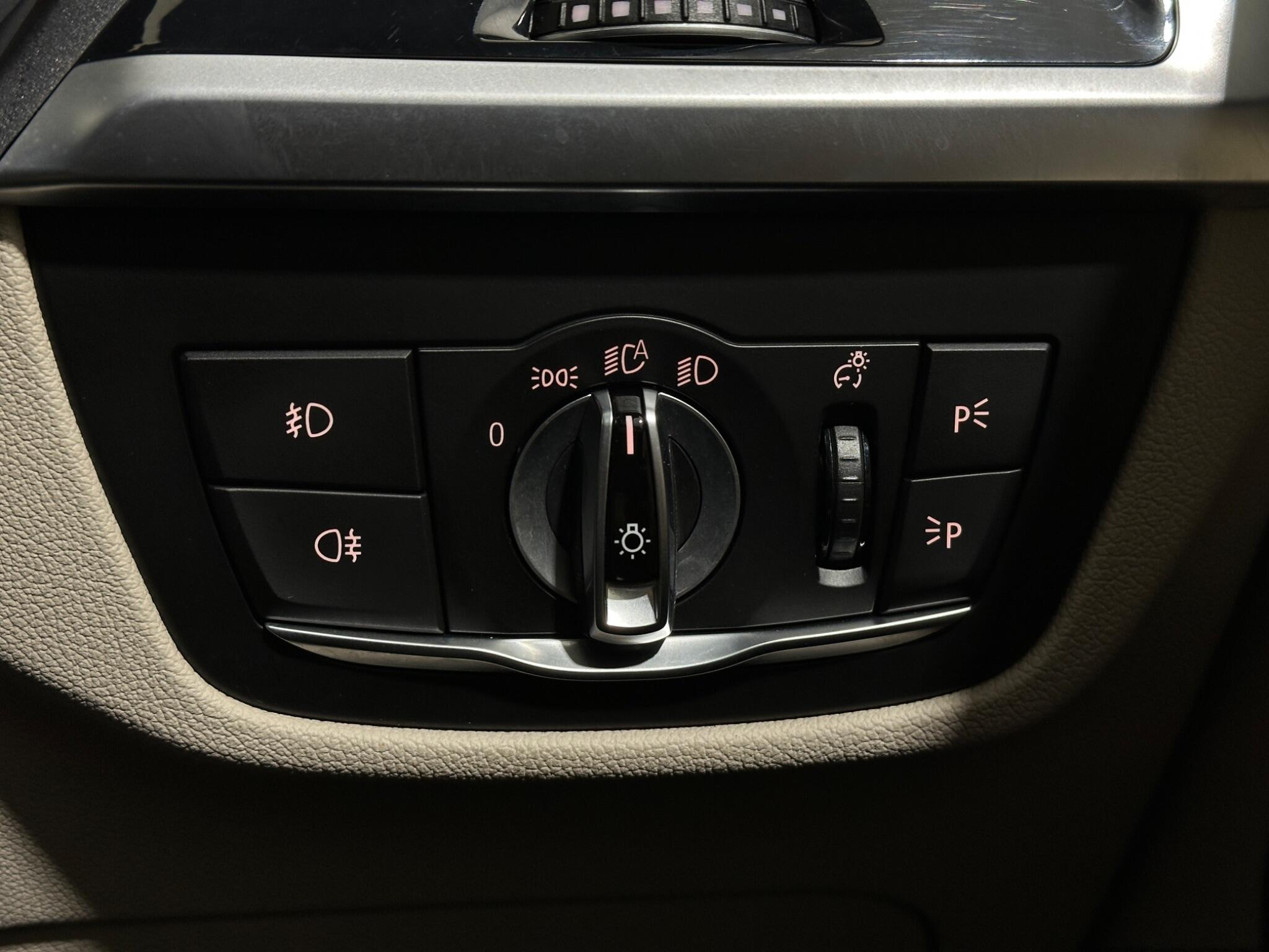 BMW X3 view 18