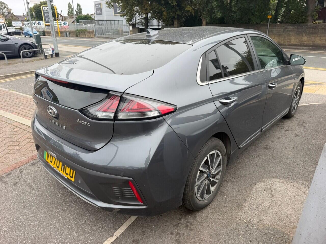 Hyundai IONIQ view 9
