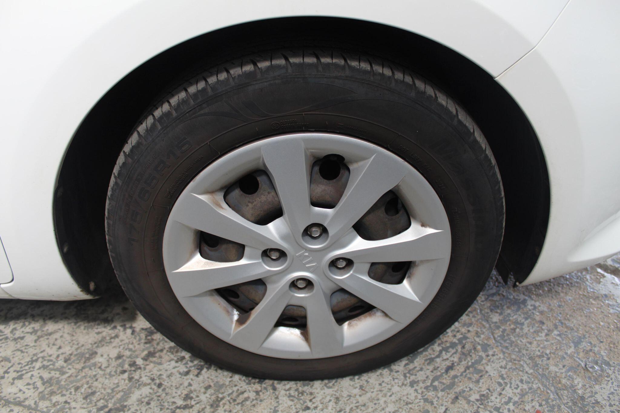 Kia Rio view 48