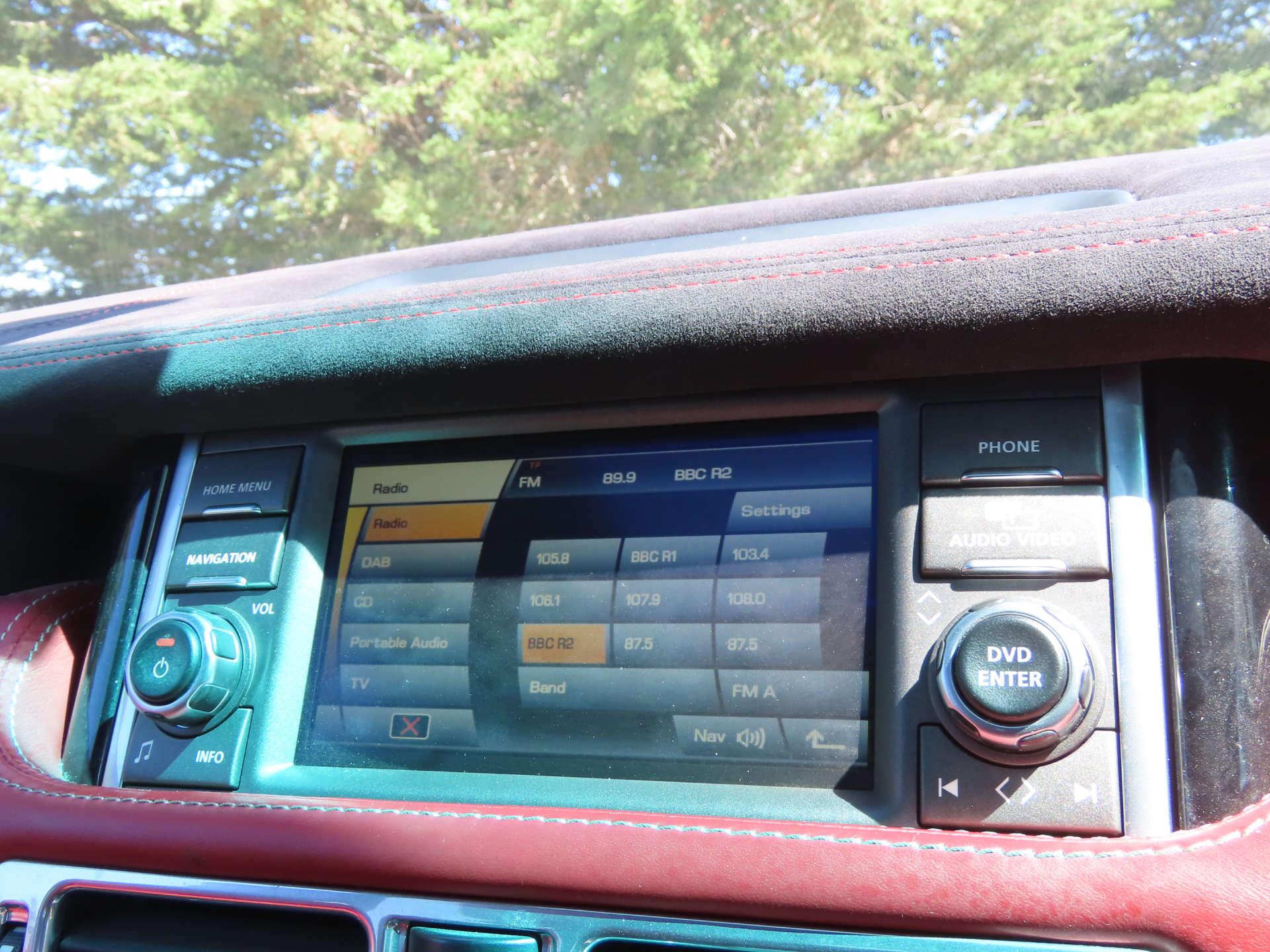 Land Rover Range Rover view 15