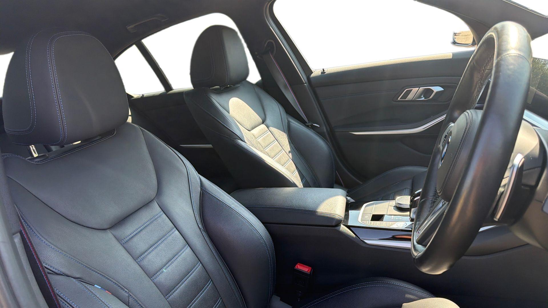 BMW 3 Series view 11