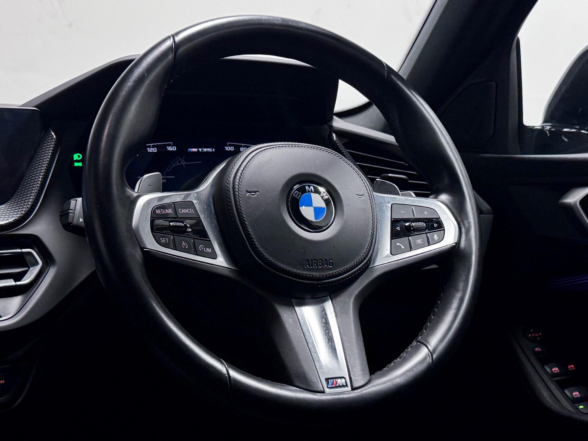 BMW 1 Series view 12