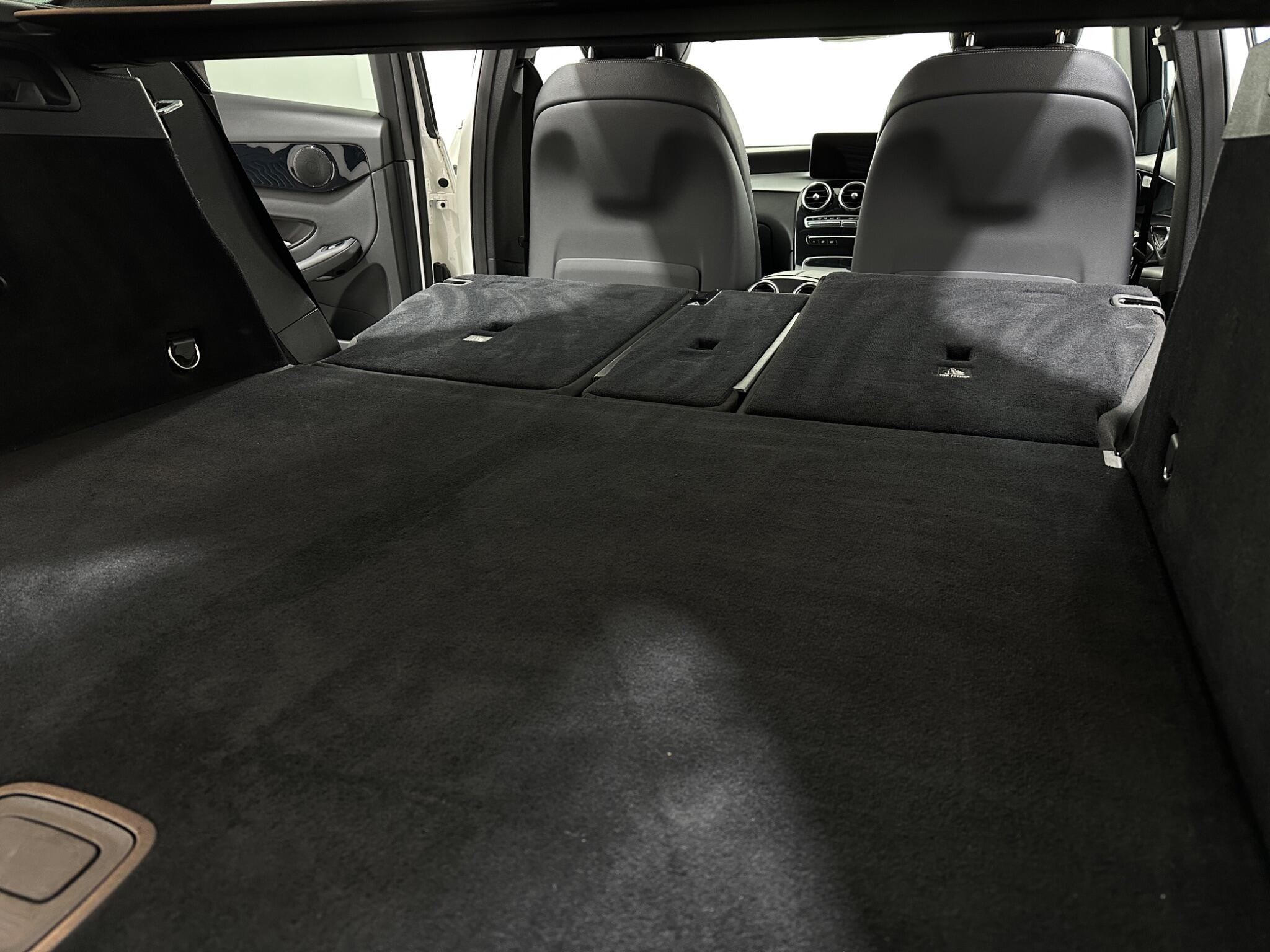 Mercedes-Benz GLC view 45