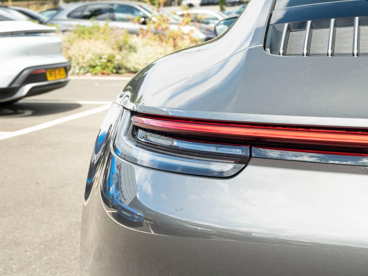 Porsche 911 view 12