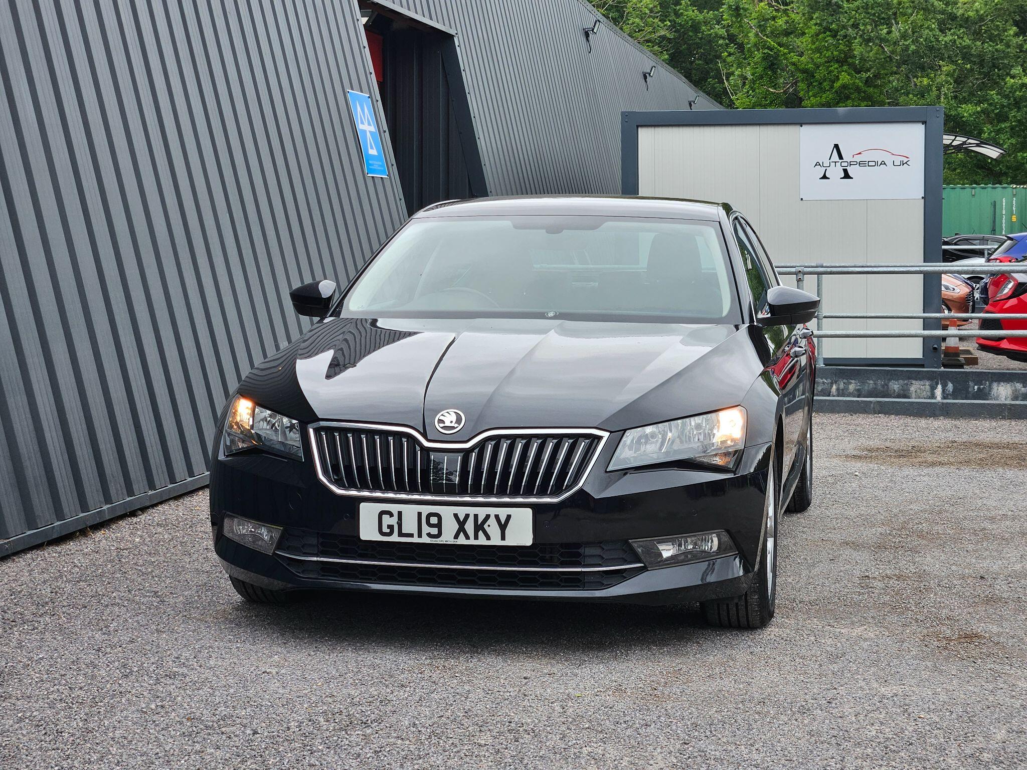 2019 Skoda Superb image 11