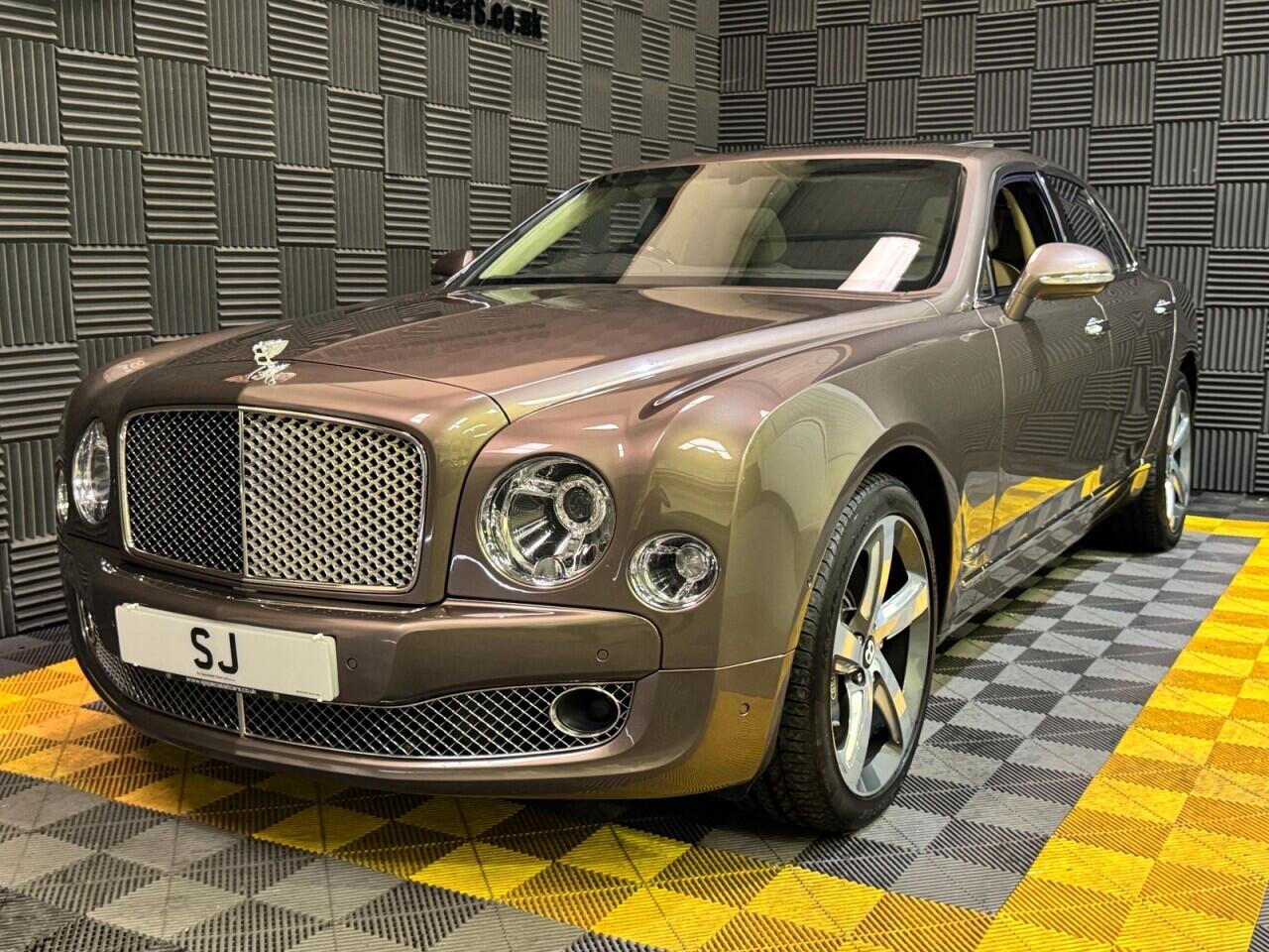 Bentley Mulsanne view 9