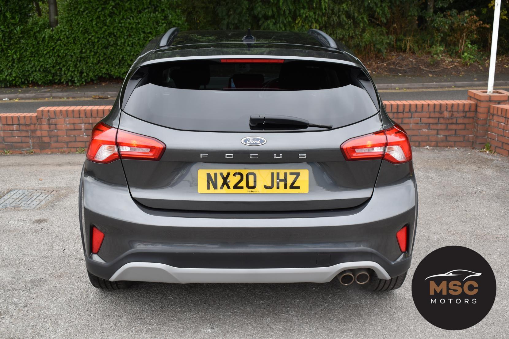 Ford Focus view 15